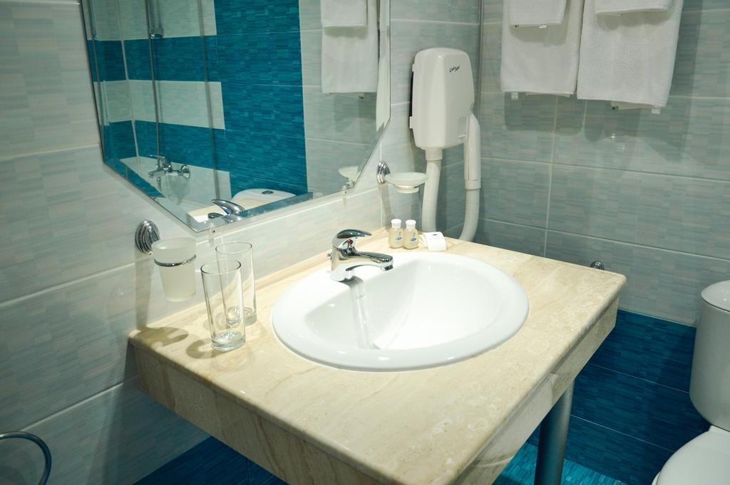 Aphrodite Hotel (Adults Only) Golden Sands Bagian luar foto